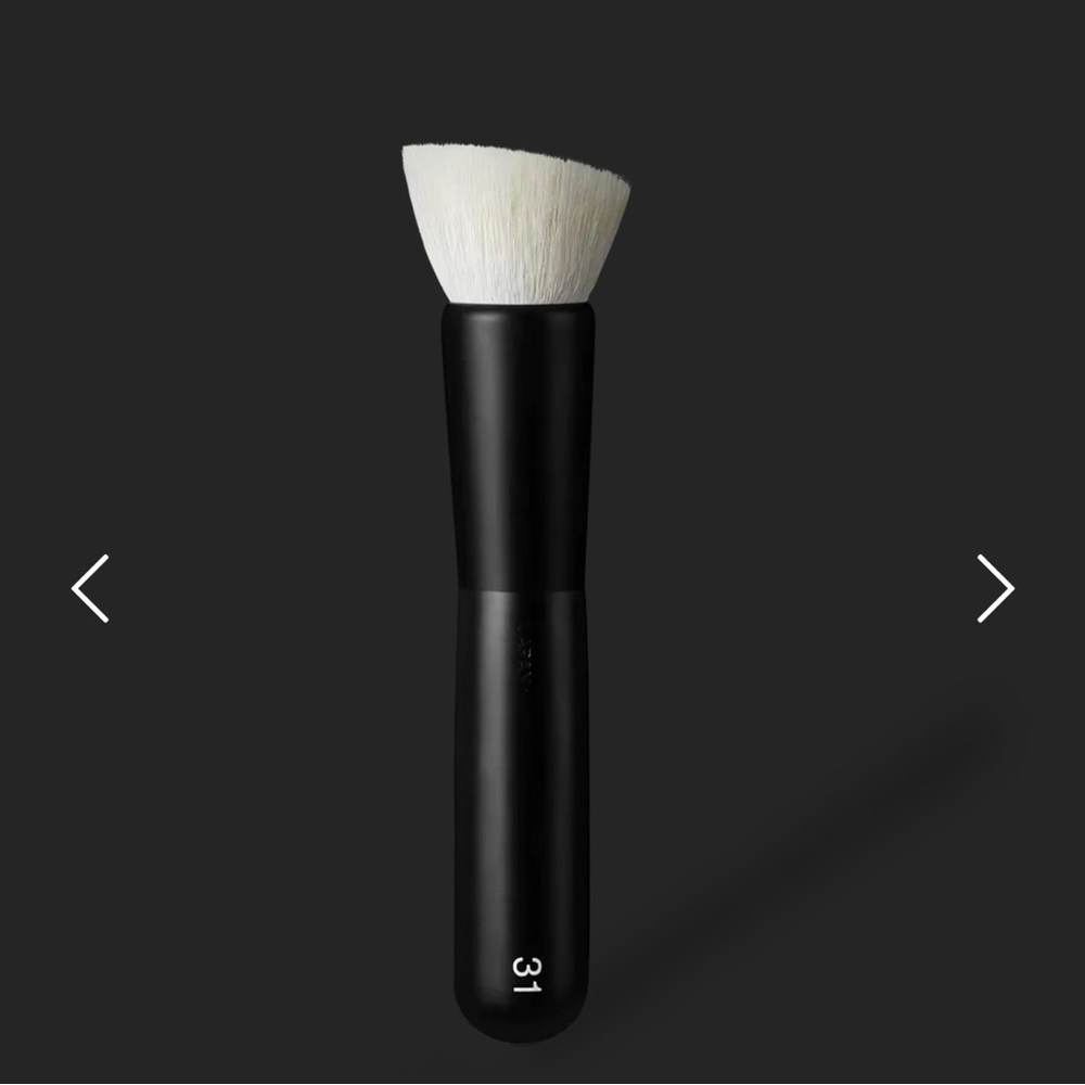🛑 SOLD on Mercari.  Gently used Rephr brush 31.